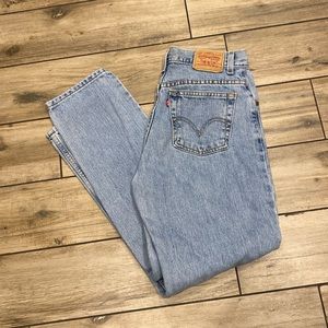 Vintage Levi’s 550 Relaxed Tapered Fit Size 10M